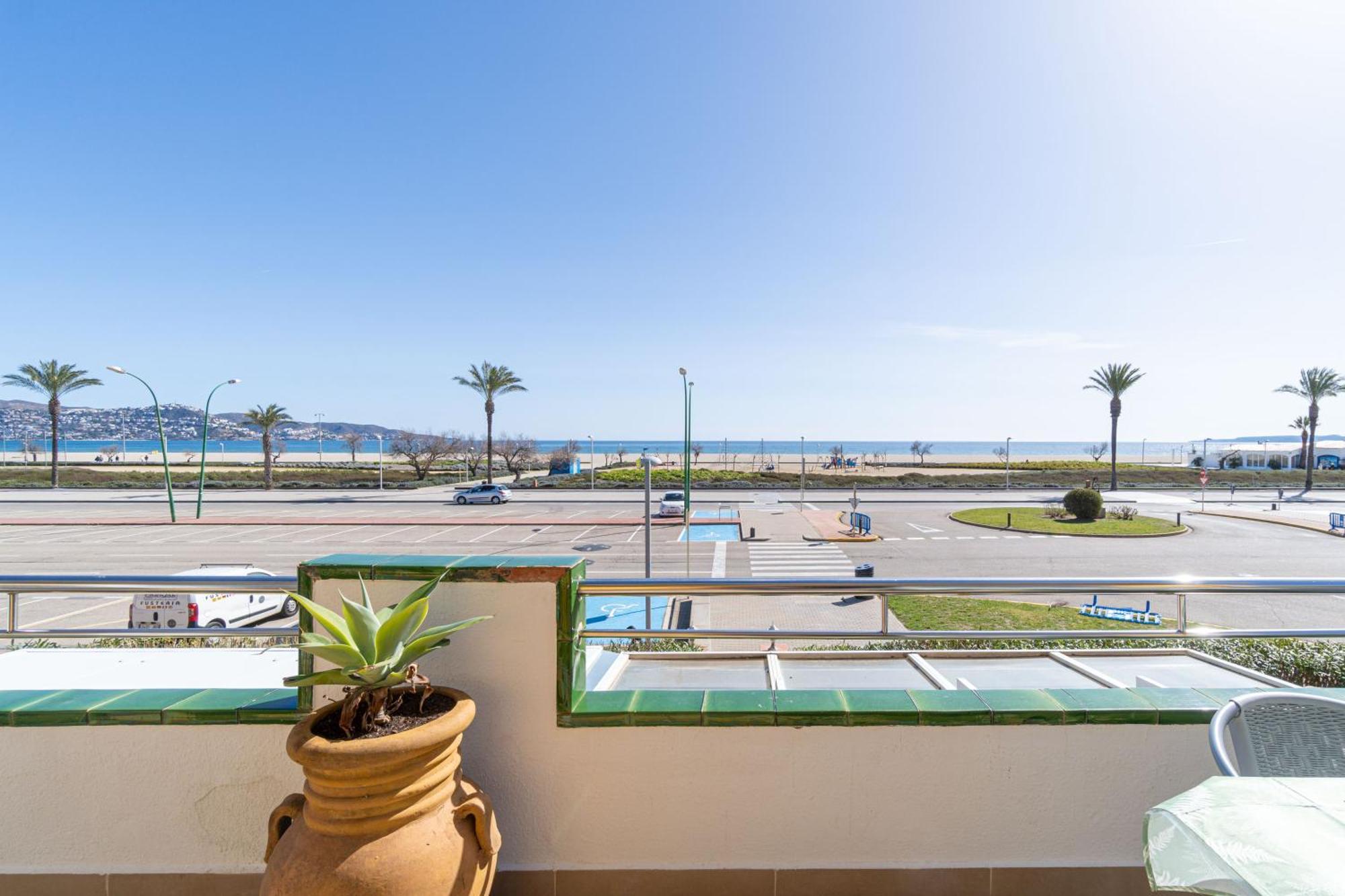 1013 Apartamento Vista Mar Con 2 Habitaciones By Homeselectspain Empuriabrava Exterior photo